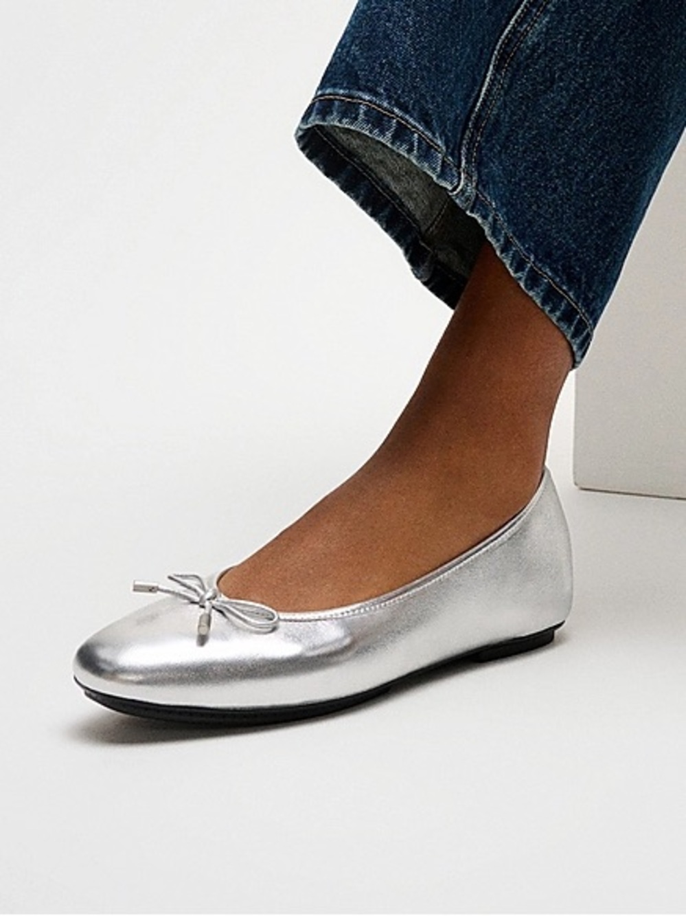NEW FitFlop Delicato Silver Metallic Ballet Flats Size 6.5